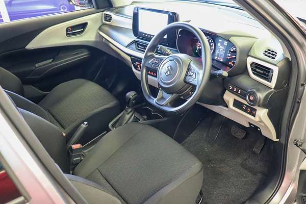 2025 Suzuki Swift Hybrid UZ