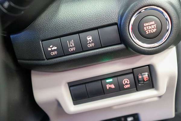 2025 Suzuki Swift Hybrid UZ