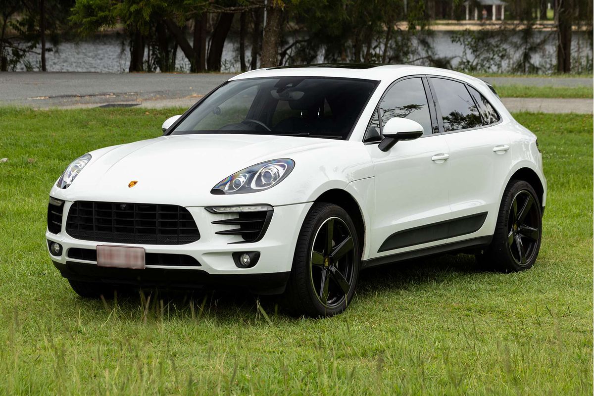 2016 Porsche Macan S 95B