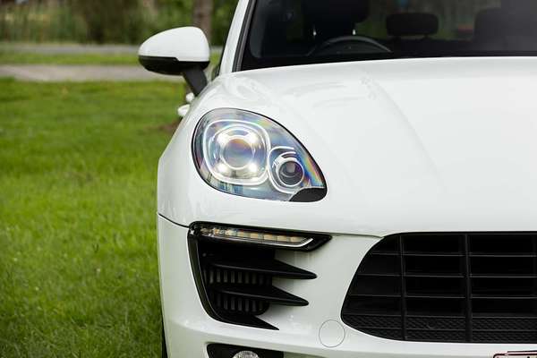 2016 Porsche Macan S 95B