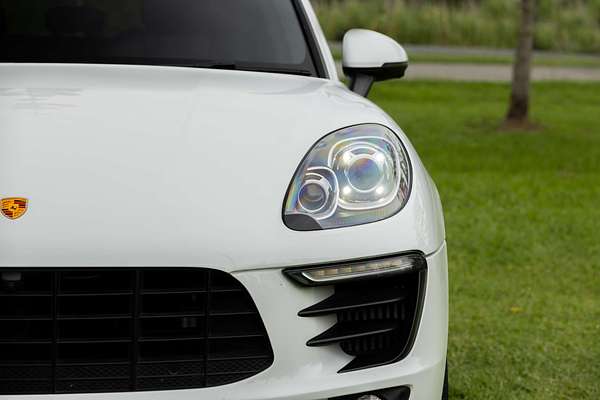 2016 Porsche Macan S 95B