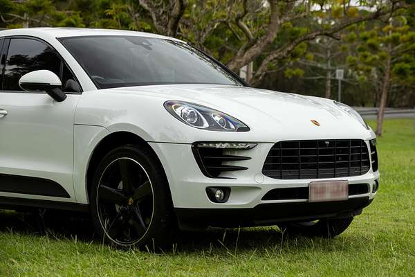2016 Porsche Macan S 95B