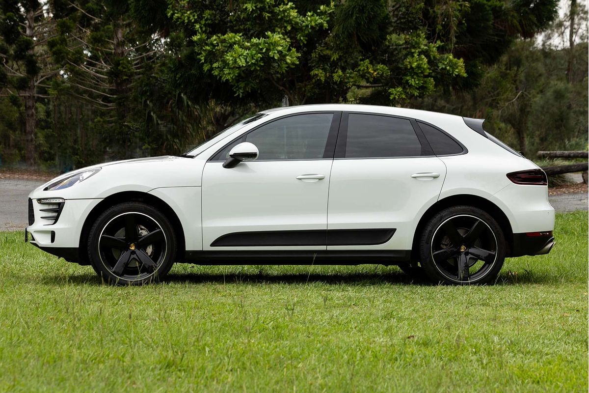 2016 Porsche Macan S 95B