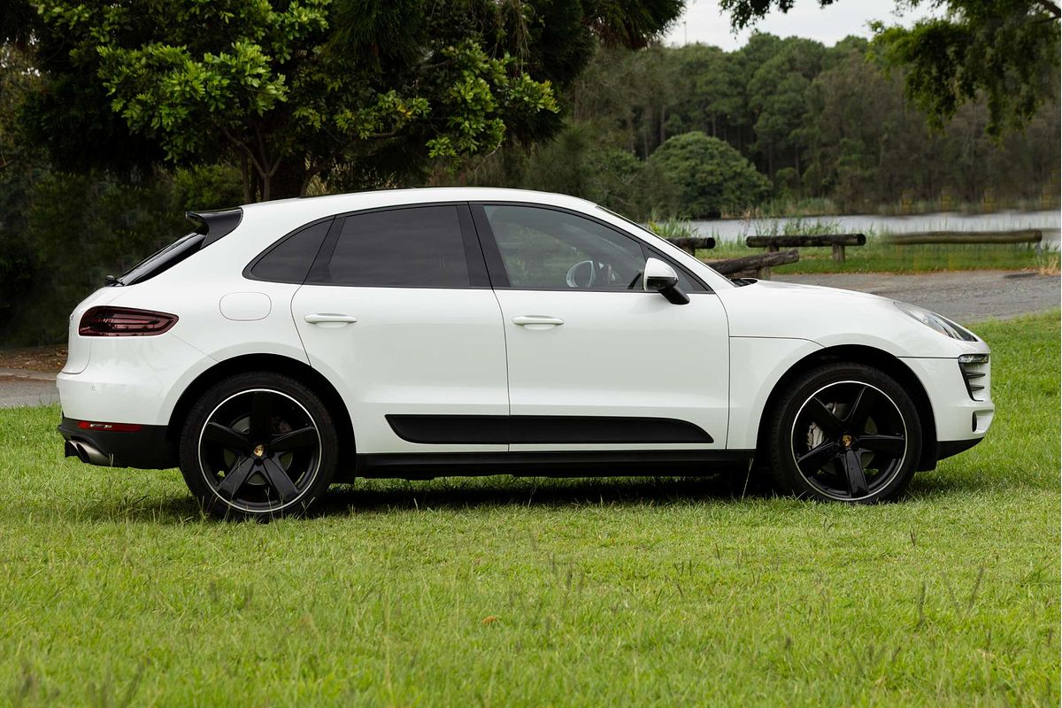 2016 Porsche Macan S 95B