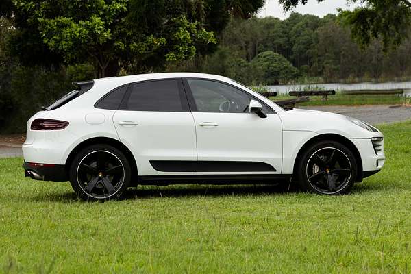 2016 Porsche Macan S 95B
