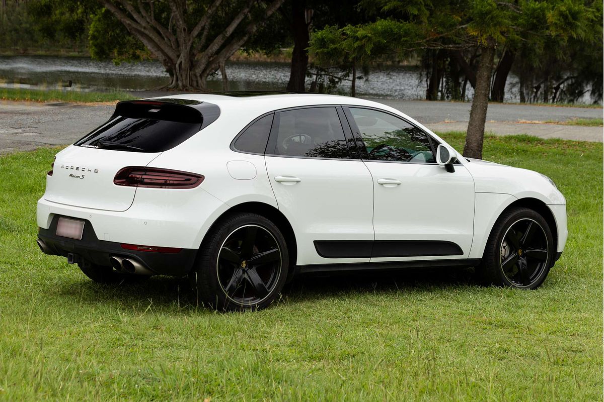 2016 Porsche Macan S 95B