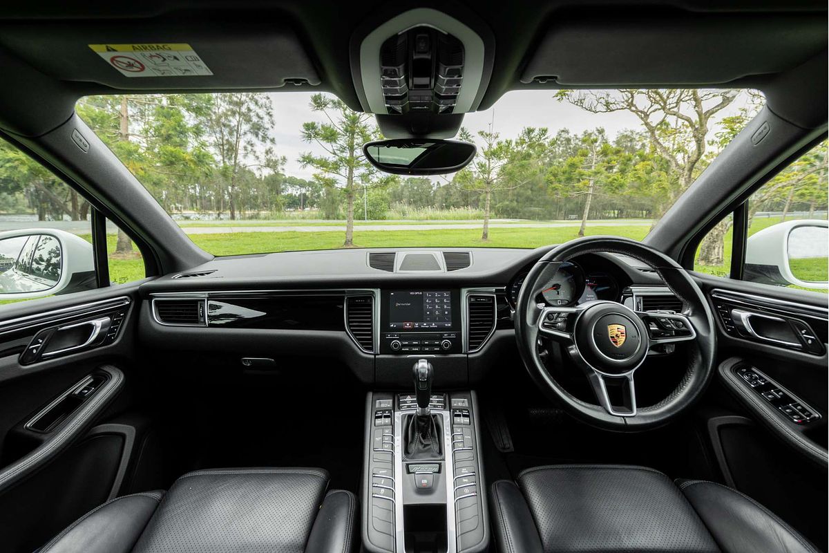 2016 Porsche Macan S 95B