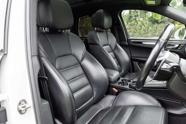 2016 Porsche Macan S 95B