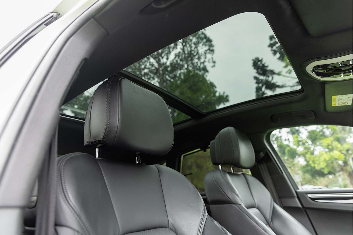 2016 Porsche Macan S 95B