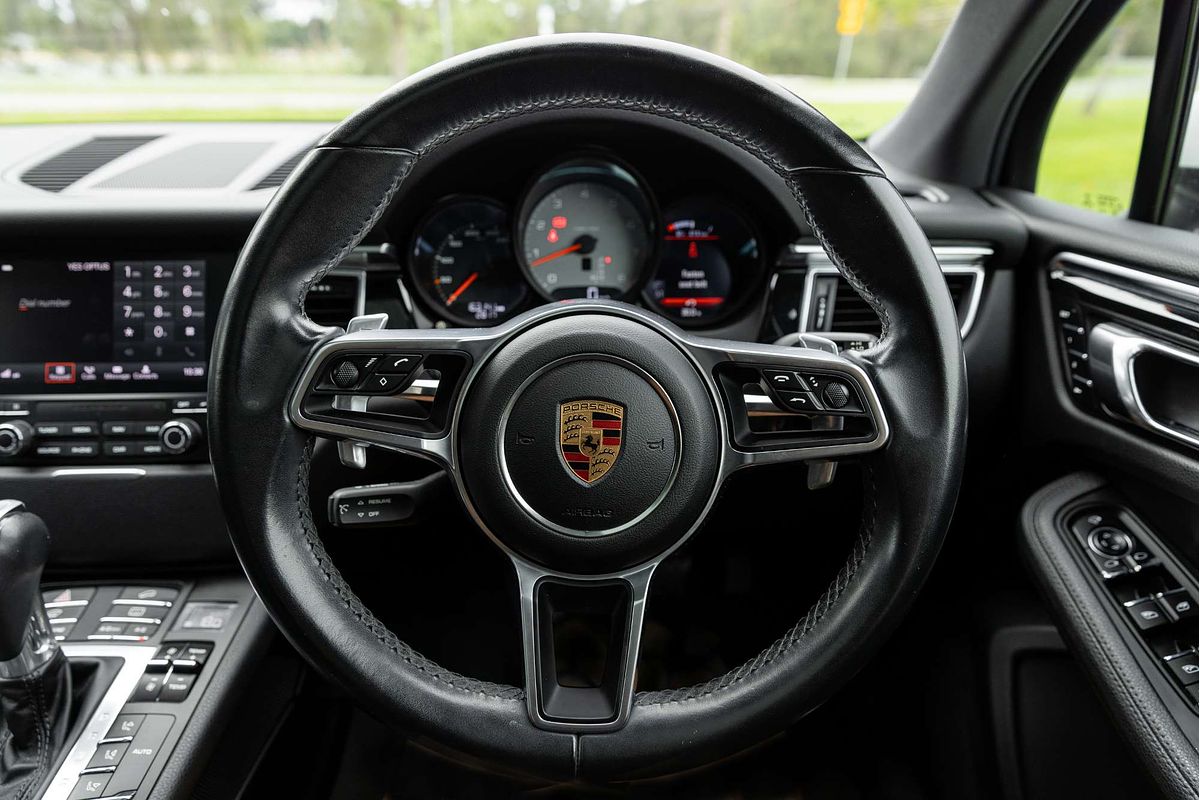 2016 Porsche Macan S 95B