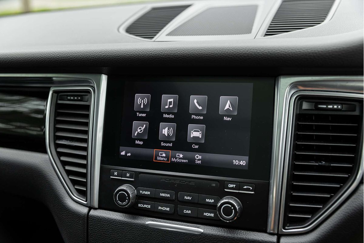 2016 Porsche Macan S 95B