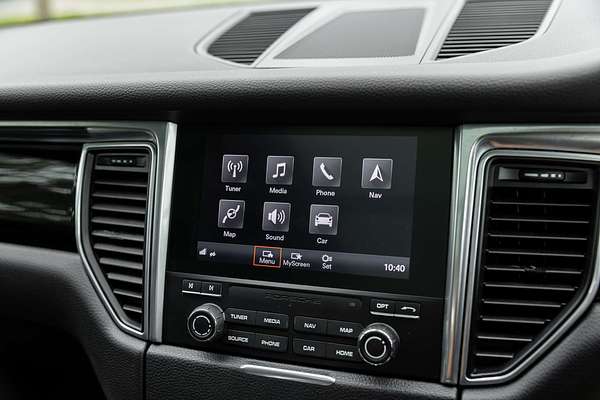 2016 Porsche Macan S 95B