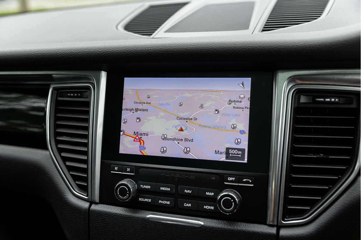 2016 Porsche Macan S 95B