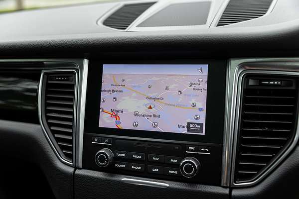 2016 Porsche Macan S 95B