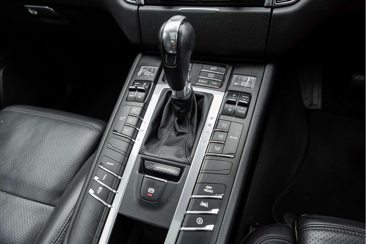 2016 Porsche Macan S 95B