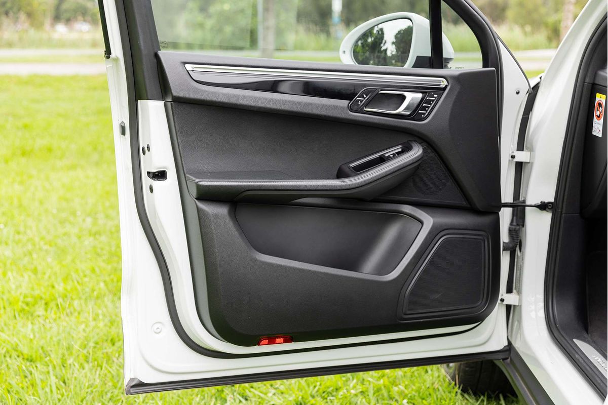 2016 Porsche Macan S 95B