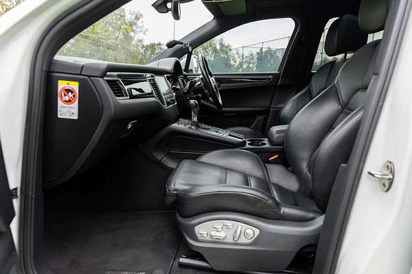 2016 Porsche Macan S 95B