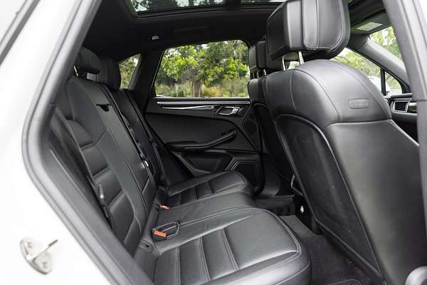 2016 Porsche Macan S 95B