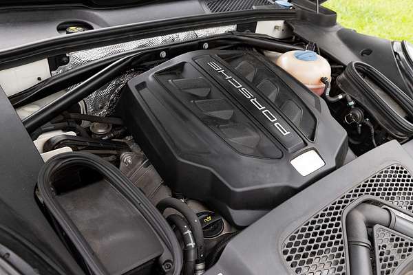 2016 Porsche Macan S 95B