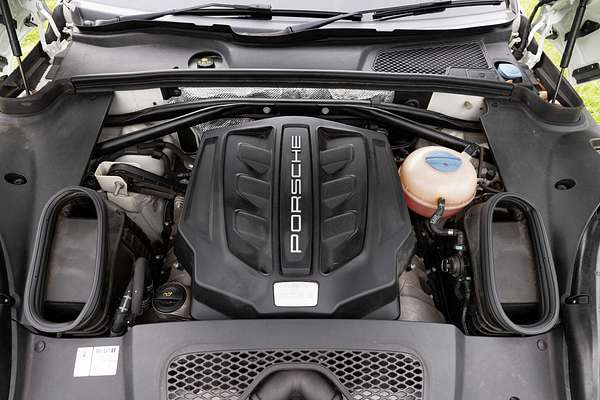 2016 Porsche Macan S 95B