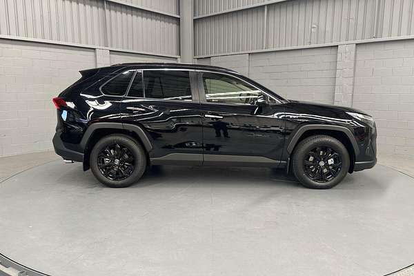 2025 Toyota RAV4 Cruiser AXAH52R