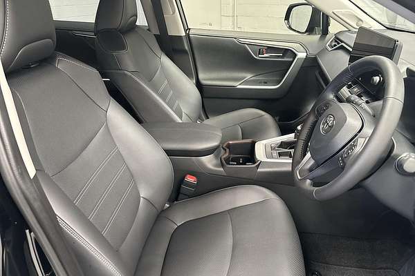 2025 Toyota RAV4 Cruiser AXAH52R