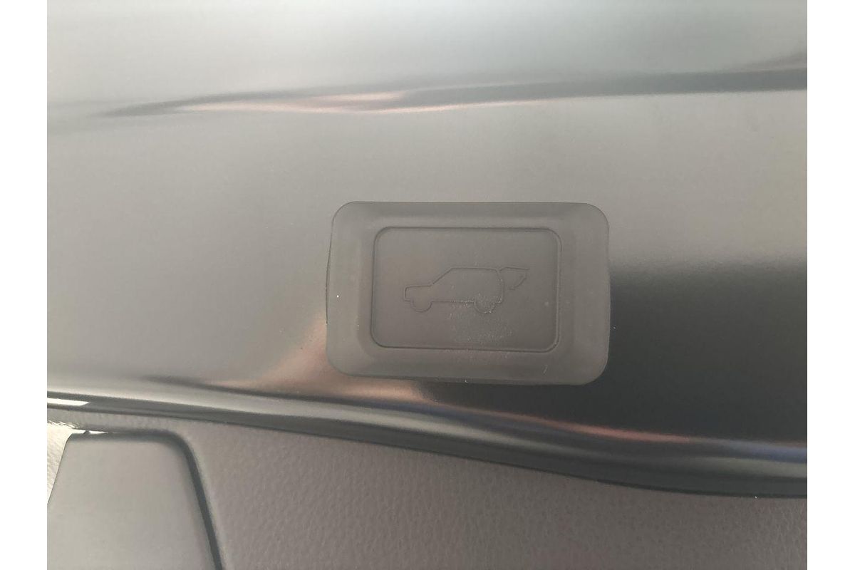 2025 Toyota RAV4 Cruiser AXAH52R