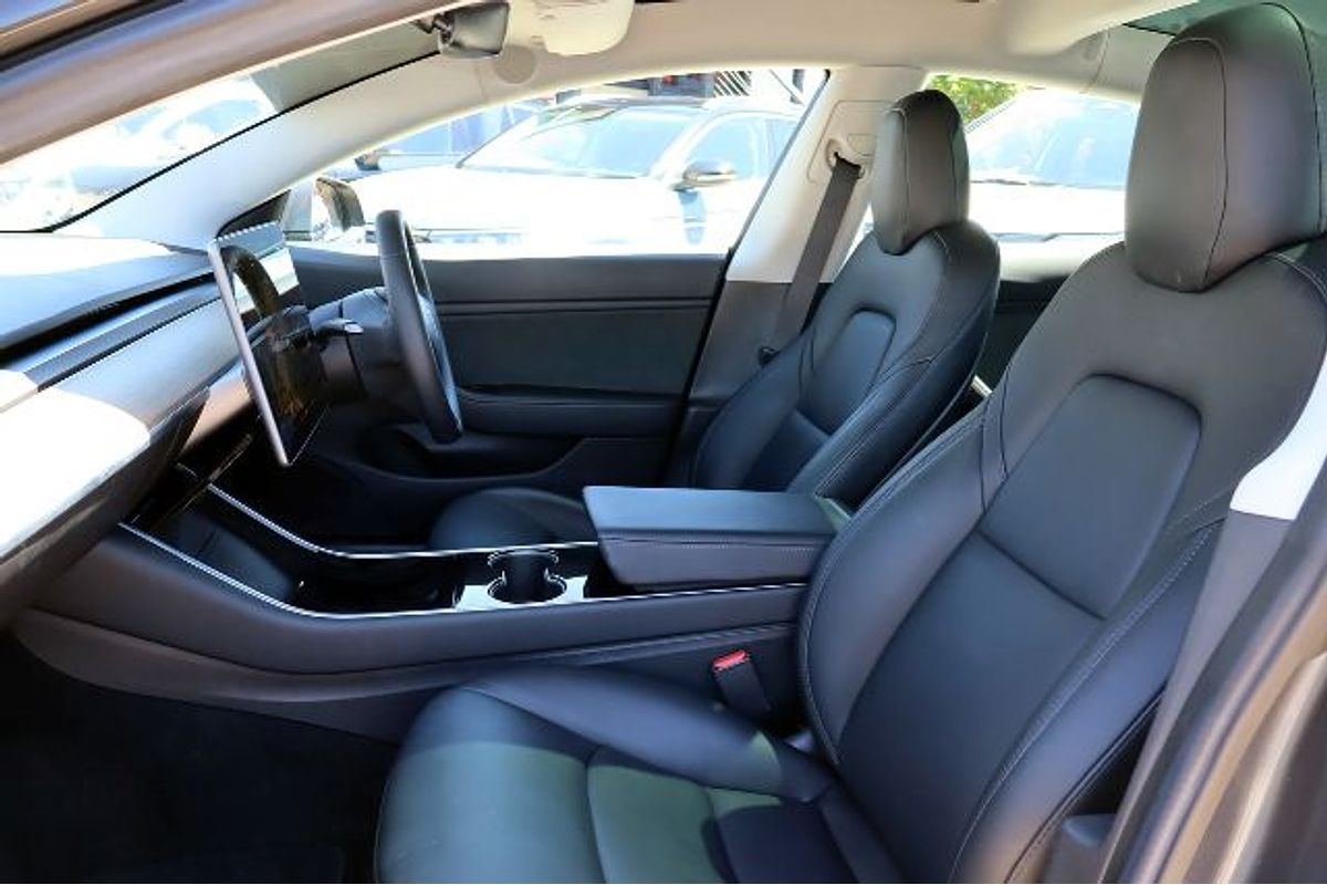 2019 Tesla Model 3 Performance