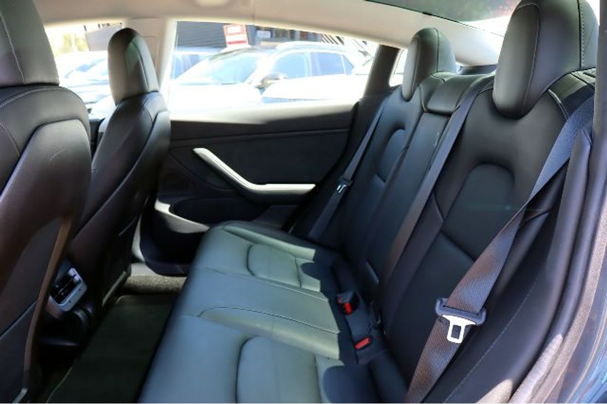 2019 Tesla Model 3 Performance