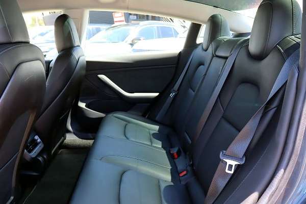 2019 Tesla Model 3 Performance