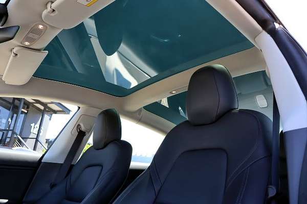 2019 Tesla Model 3 Performance