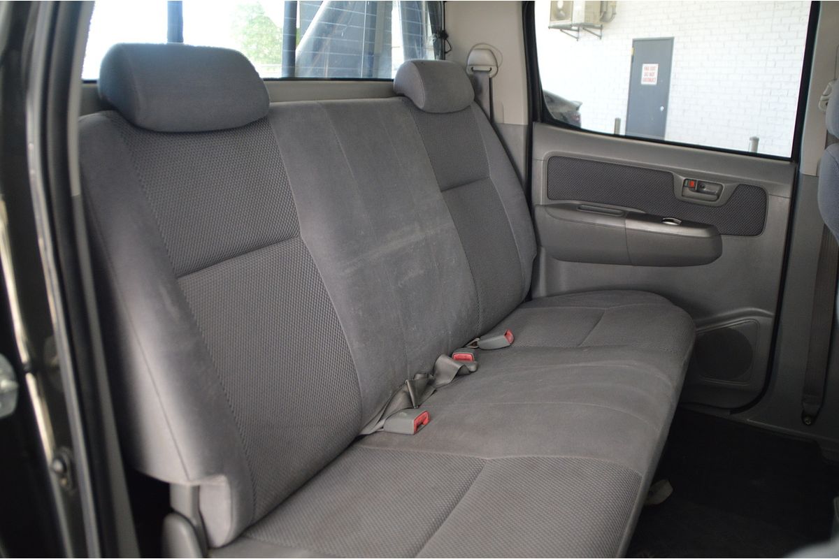 2006 Toyota Hilux SR5 GGN25R 4X4