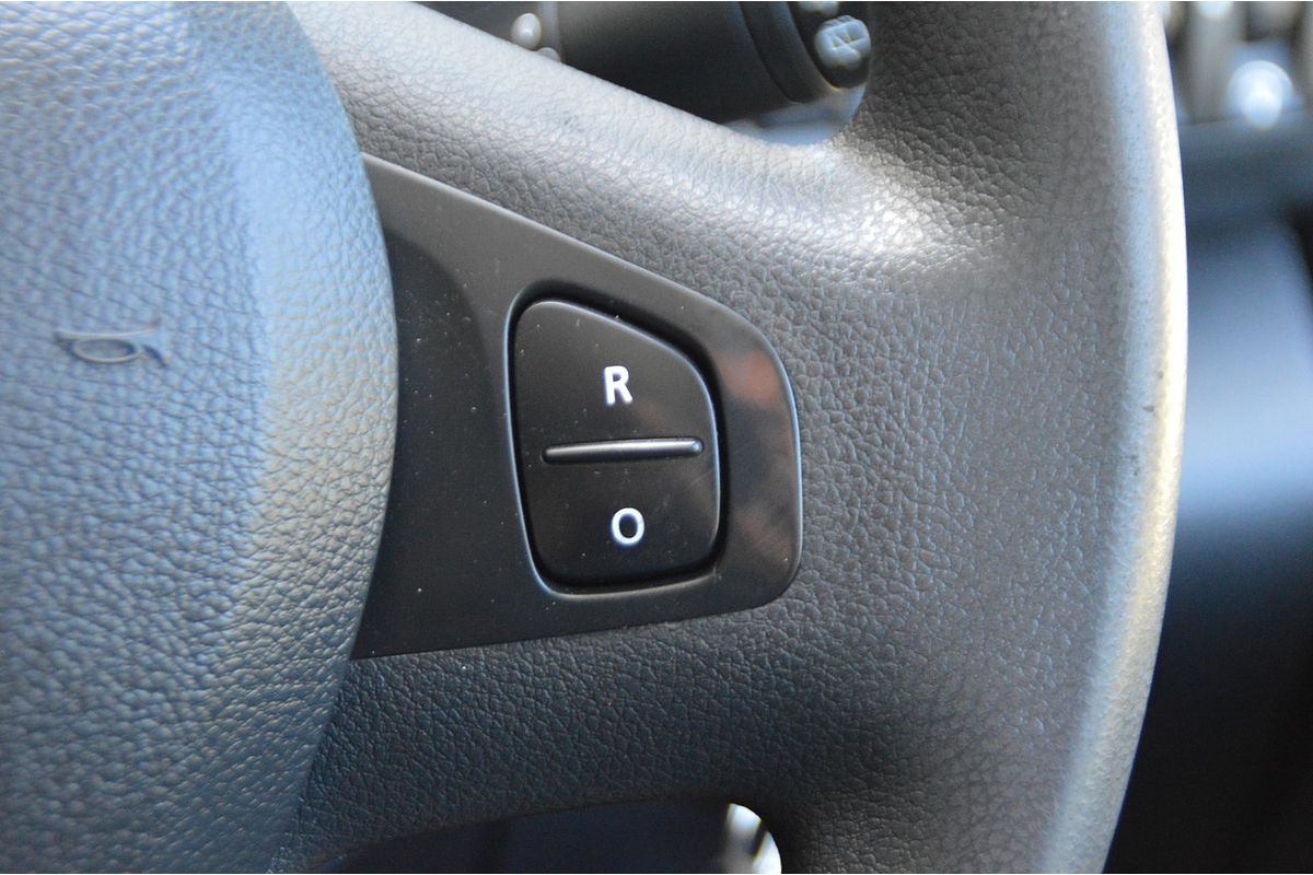 2020 Mitsubishi Express GLX SN LWB