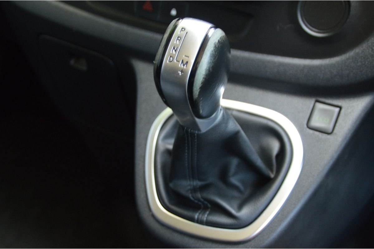 2020 Mitsubishi Express GLX SN LWB