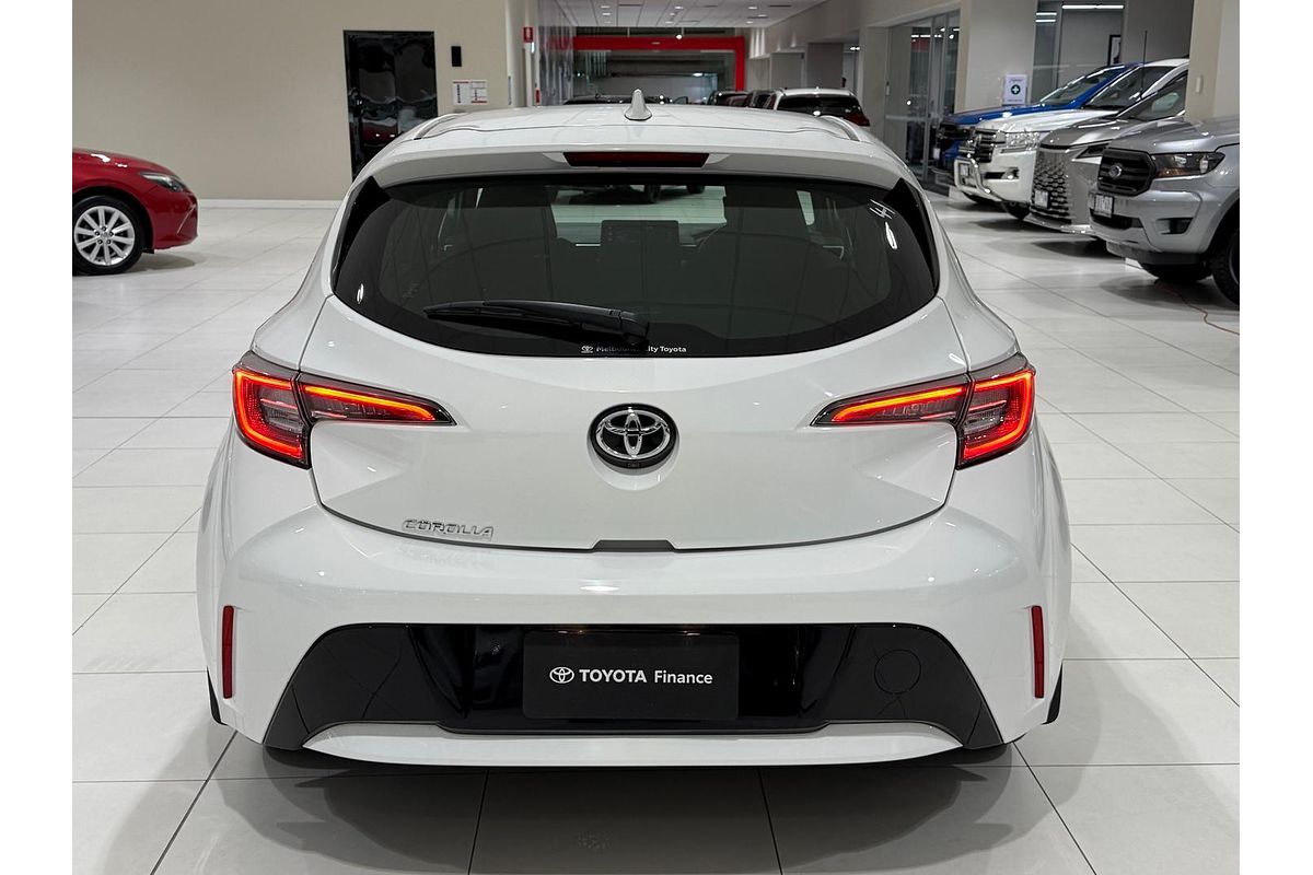 2018 Toyota Corolla Ascent Sport MZEA12R