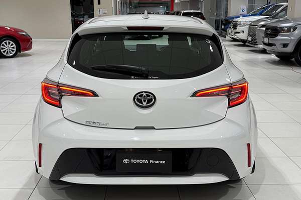 2018 Toyota Corolla Ascent Sport MZEA12R