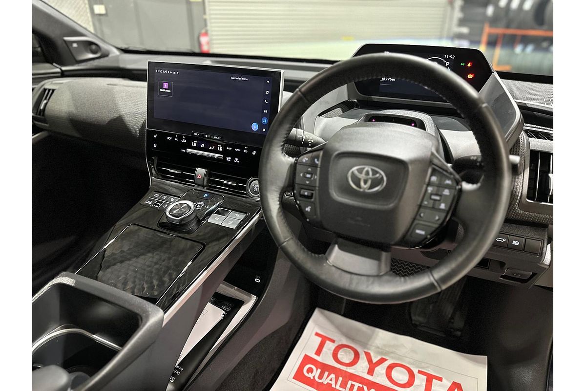 2024 Toyota bZ4X YEAM15R