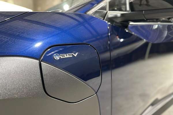 2024 Toyota bZ4X YEAM15R