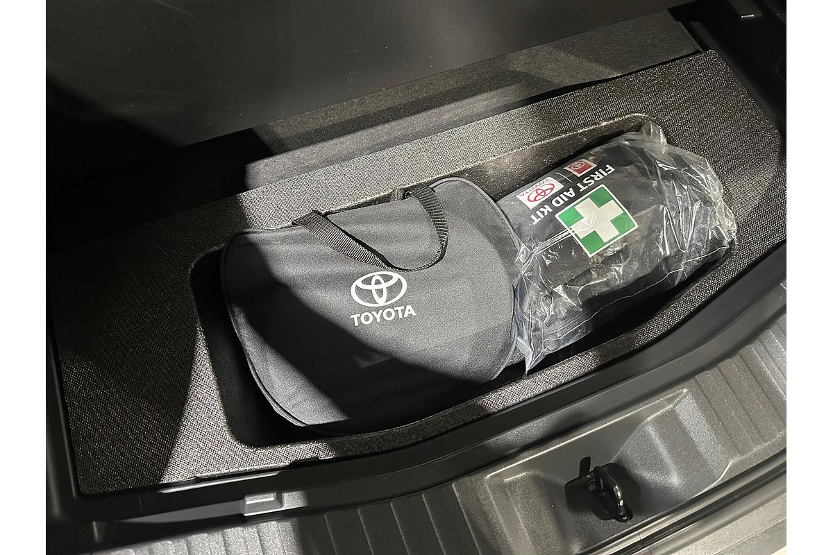 2024 Toyota bZ4X YEAM15R