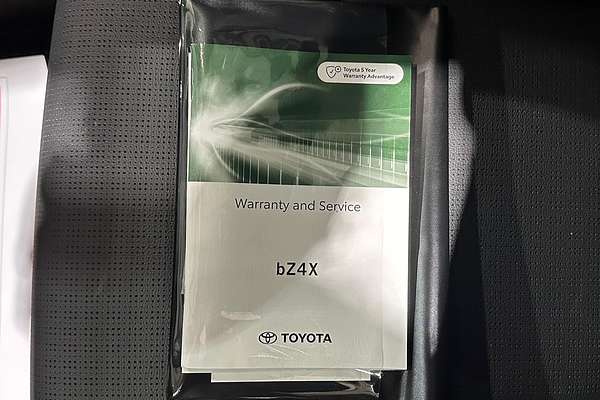 2024 Toyota bZ4X YEAM15R
