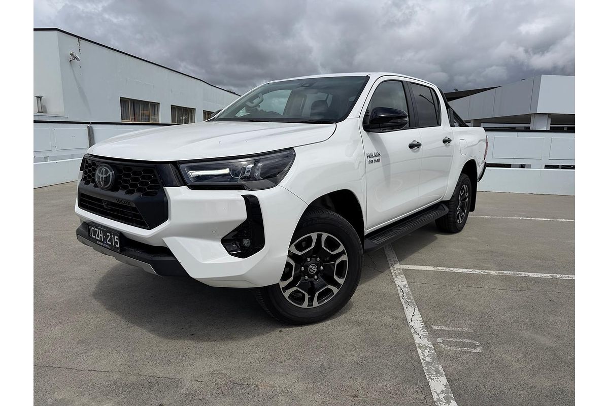 2024 Toyota Hilux SR5 48V GUN126R 4X4
