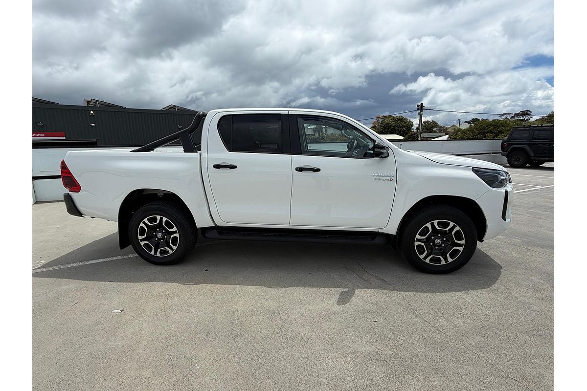 2024 Toyota Hilux SR5 48V GUN126R 4X4