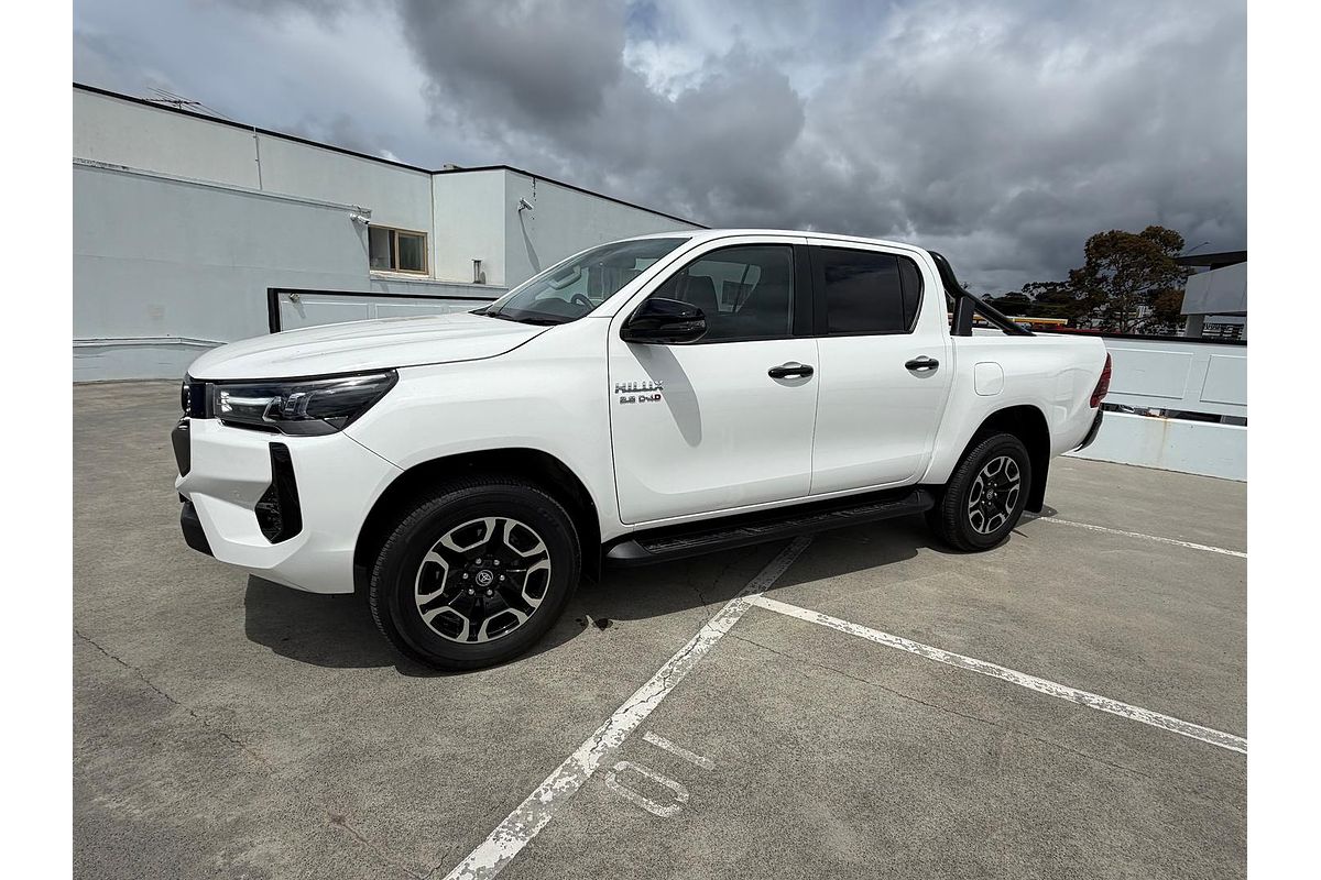 2024 Toyota Hilux SR5 48V GUN126R 4X4