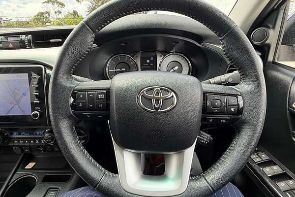 2024 Toyota Hilux SR5 48V GUN126R 4X4
