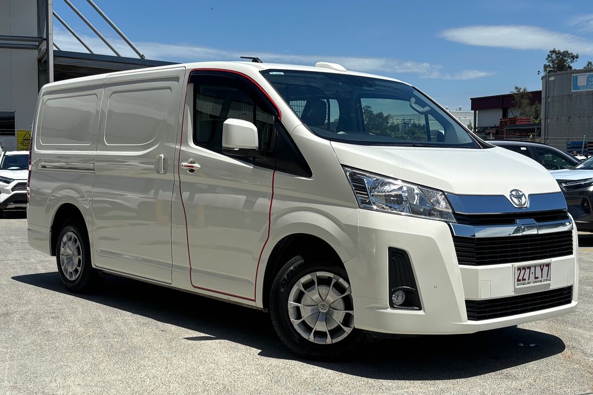 2024 Toyota Hiace GDH300R
