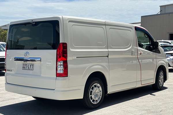 2024 Toyota Hiace GDH300R