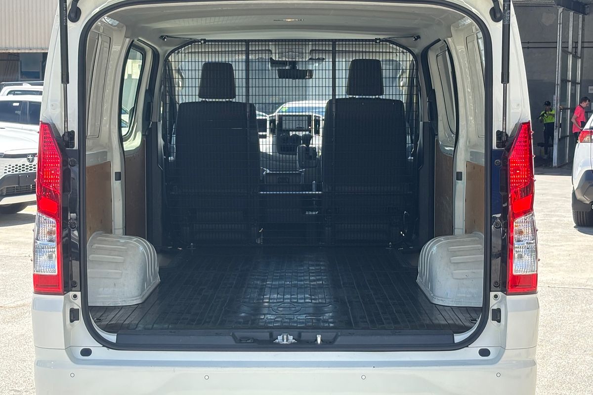 2024 Toyota Hiace GDH300R
