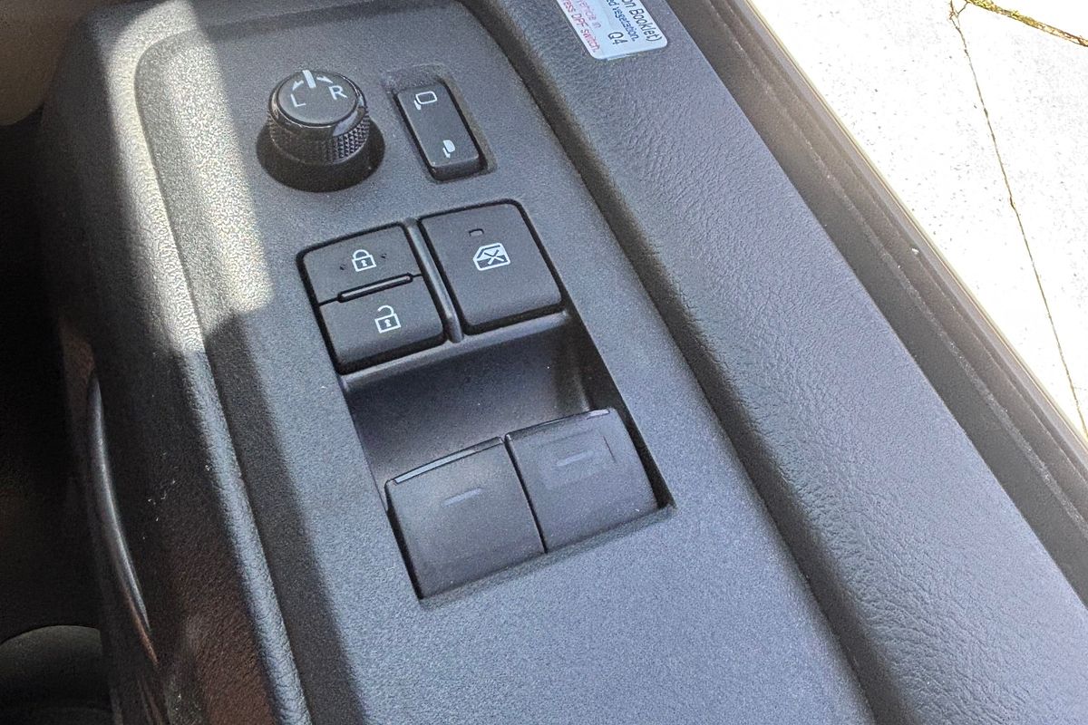 2024 Toyota Hiace GDH300R