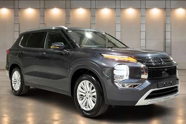 2024 Mitsubishi Outlander LS ZM