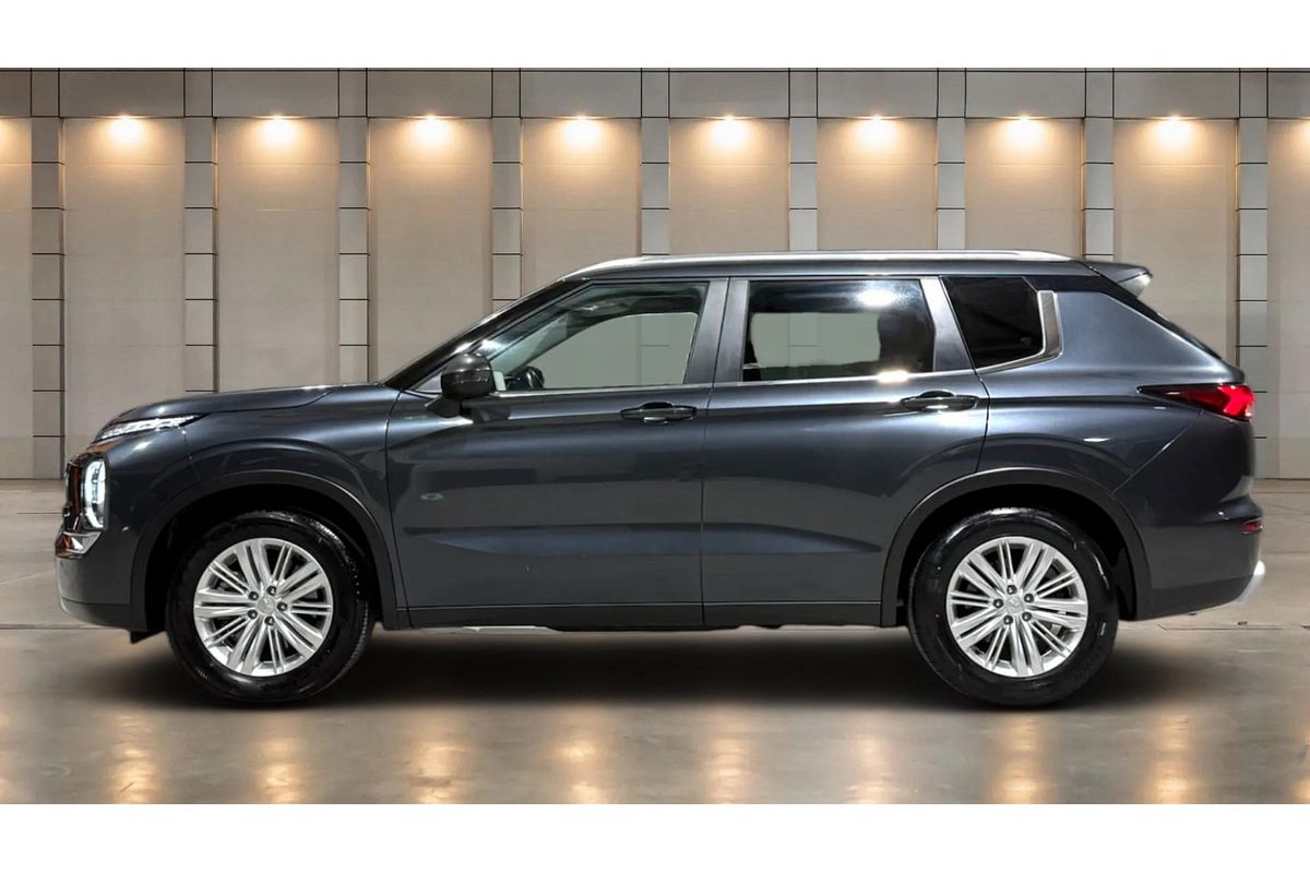 2024 Mitsubishi Outlander LS ZM